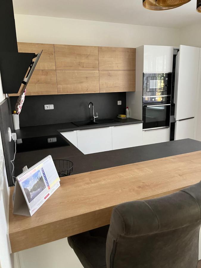 Novy Apartman V Arealu Wellness Hotelu Frymburk Buitenkant foto