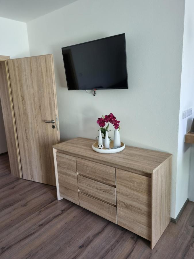Novy Apartman V Arealu Wellness Hotelu Frymburk Buitenkant foto